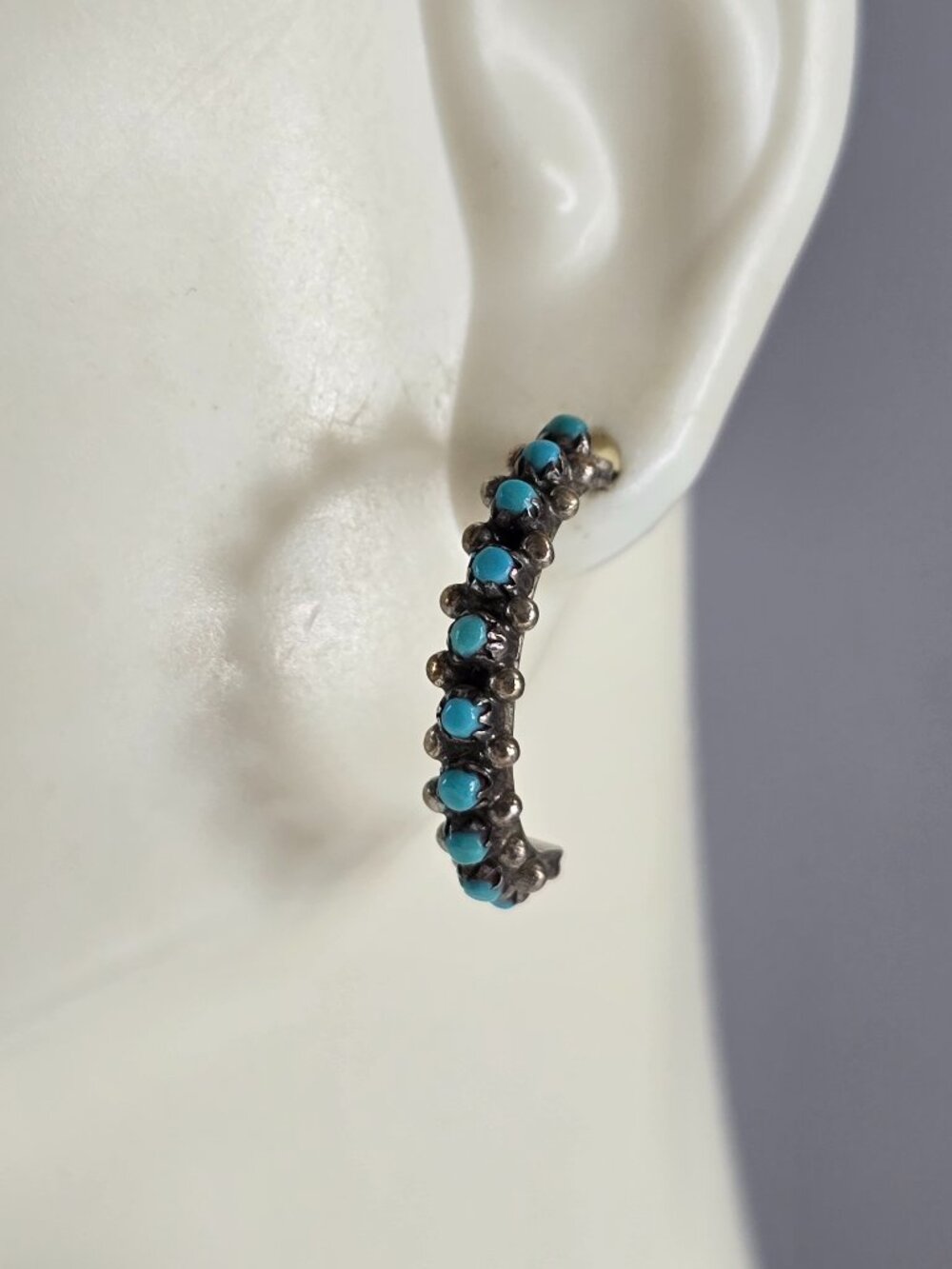 Womens Vintage Estate Sterling Silver Southwest Turquoise Earrings 2.8g E1988